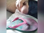 Sborrata sulle infradito di mia zia