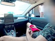 Moglie cuckold sega esibizionista in macchina