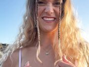 Silvia Ronco Fa La Porca Al Mare
