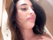 SARETTA ZIAMANTE IN LIVE SCOPA IL NANO