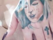 Manda video sexy al fidanzato per il compleanno