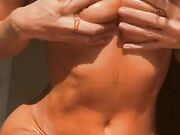 A me gli occhi