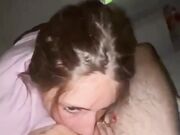 Alessandra la troia lecca le palle e succhia il cazzo