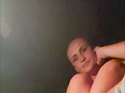 Doccia di sborra dopo il footjob