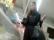Bella figa al supermercato filmata di nascosto