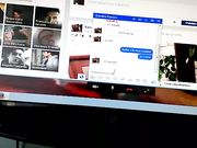Sega in webcam su facebook con amica zoccola