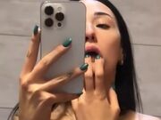 registra video per fidanzato, finisce per masturbarsi
