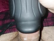 Ragazzo di 20 anni si masturba con il suo vibratore