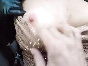 Moglie zoccola si fa toccare da amico