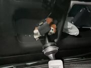 Moglie si masturba in auto