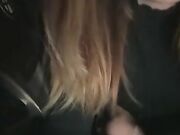 Tienimi i capelli mentre spompino che mi piace