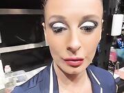 Milf esibizionista italiana alla kermesse porno