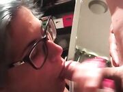 Pompino Pov moglie che ingoia