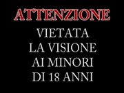 La Milf e l'amica diciottenne in una orgia di cazzi