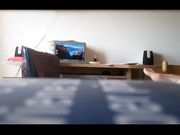 Footjob amatoriale fidanzata con telecamera nascosta