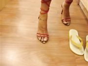 I piedini di Anna coi sandali
