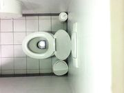 Spycam pisciate in bagno 2