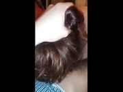 Bocchino fidanzata tenuta per i capelli
