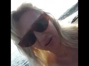 Selfie Milf italiana tettona al mare