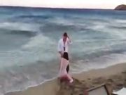 Pompino in spiaggia esibizionisti ubriachi