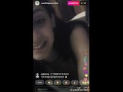 Troietta italiana fa vedere il culo su Periscope