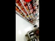 Upskirt al supermercato