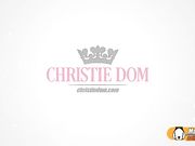 Spettacolo erotico Christie Dom