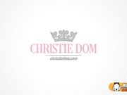 Spettacolo erotico Christie Dom
