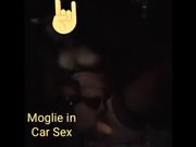 Carsex italiano moglie si masturba in auto