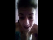 Ragazza tatuata con  piericing molto hot su Periscope