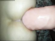 Moglie inculata con big dildo