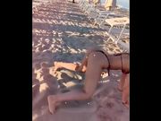 Twerking in spiaggia ragazze italiane