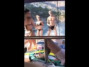 Diletta Leotta balla in barca in bikini