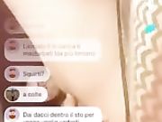 Ragazza italiana esegue tutti gli ordini su Periscope