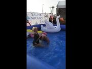 Bergamosex rizzando cazzi in piscina