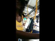 Sexy negretta in autobus