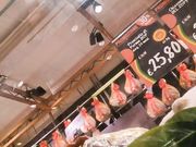 Biondina italiana spiata al supermercato