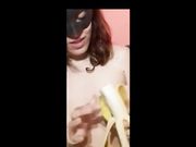 Godo per te con una banana