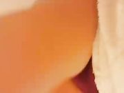 Italiana si masturba con la spazzola su Periscope