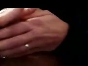 Italiana si masturba e manda il video al fidanzato