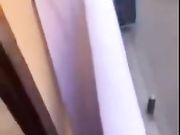 Sto a casa e la mia ragazza mi fa una pompa sul balcone