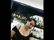 Barista curvy scazzata