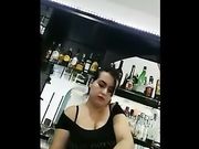 Barista curvy scazzata