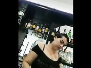 Barista curvy scazzata