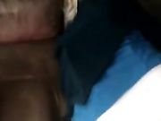 Cavalcando culona bionda a pecorina sul divano