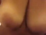 Mi ha fatto inginocchiare e me lo ha ficcato in bocca