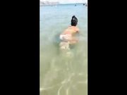 Mi piace fare la troia in spiaggia