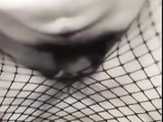 Porno amatoriale girato con fidanzata in calze a rete