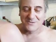 A Carletto 80 piace ancora la fica giovane