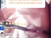 Raffy si masturba con la spazzola Periscope